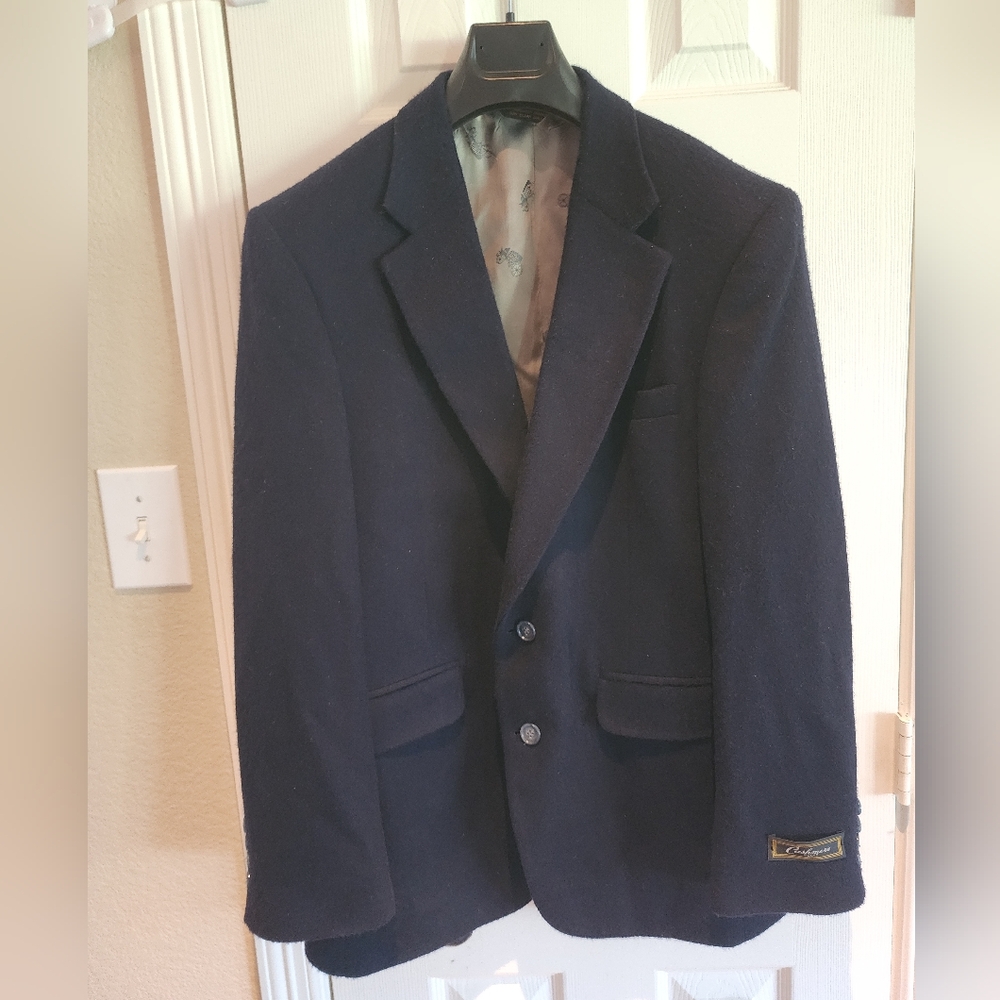 Brand-New Men's Navy Cashmere Blazer – 40R – Classy, Handsome, and Ready to Comm